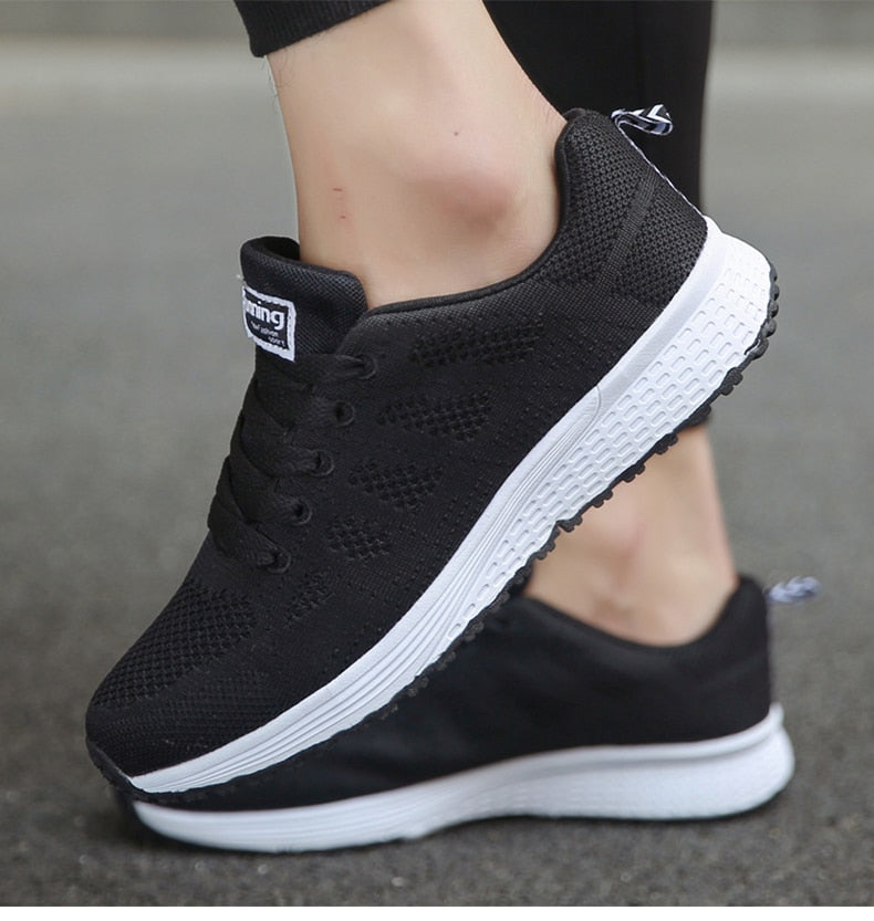 Baskets de course sportives pour femme | Lacets