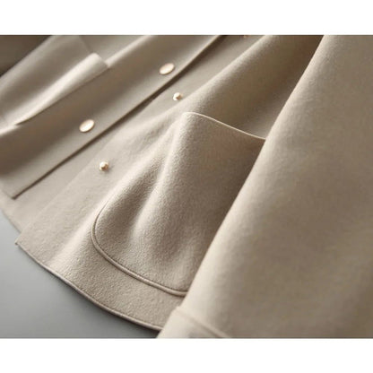Veste courte à boutons et poches pour femmes - Daniela