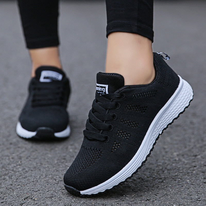 Baskets de course sportives pour femme | Lacets