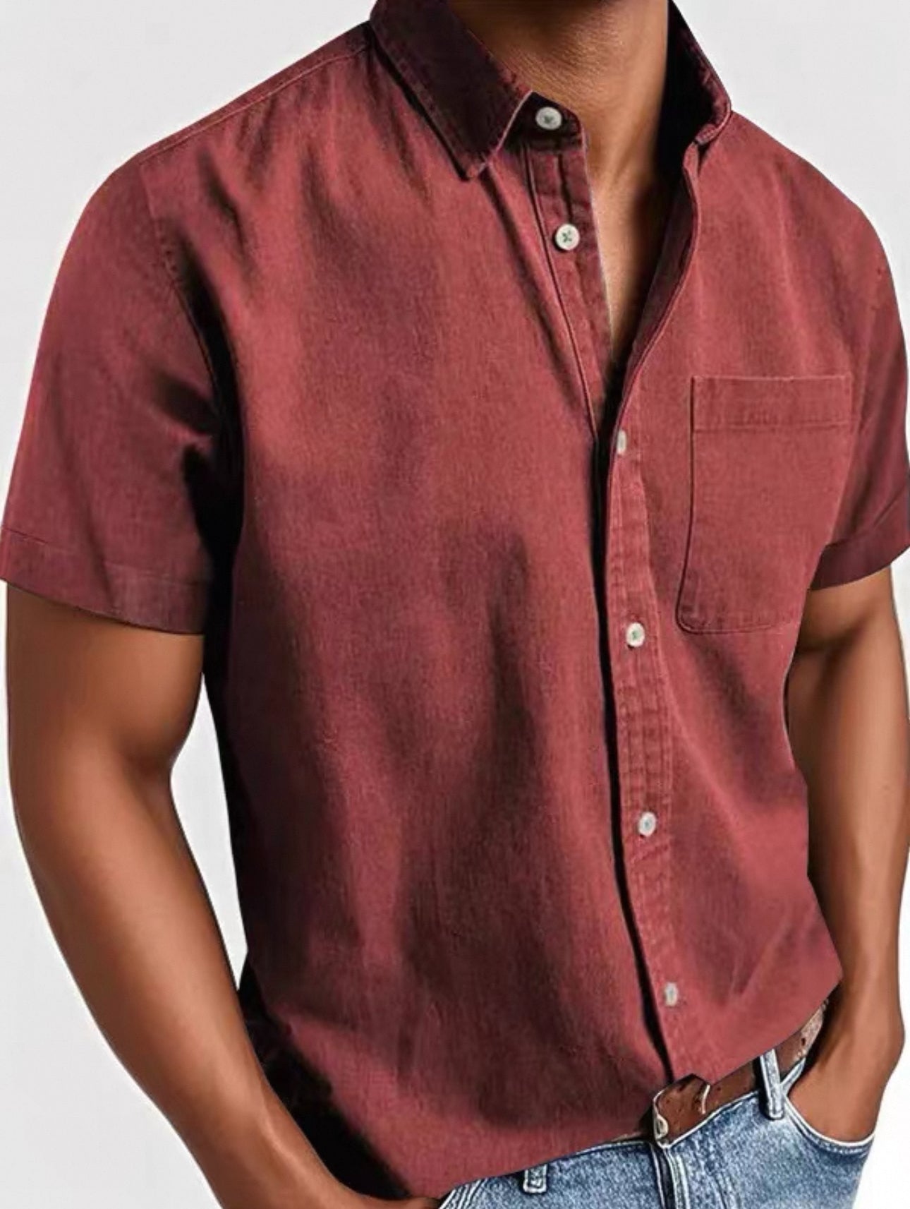 Chemise homme décontractée à manches courtes avec patte de boutonnage | avec poche poitrine