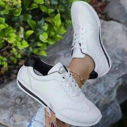 Baskets confortables blanches pour femme