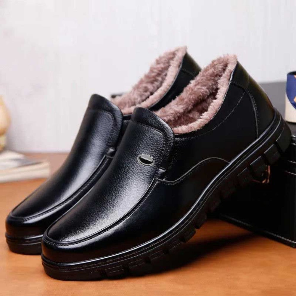 Schwarze Leder-Winterschuhe zum Hineinschlüpfen für Herren – Capo