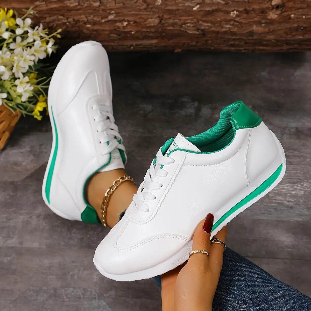 Baskets confortables blanches pour femme