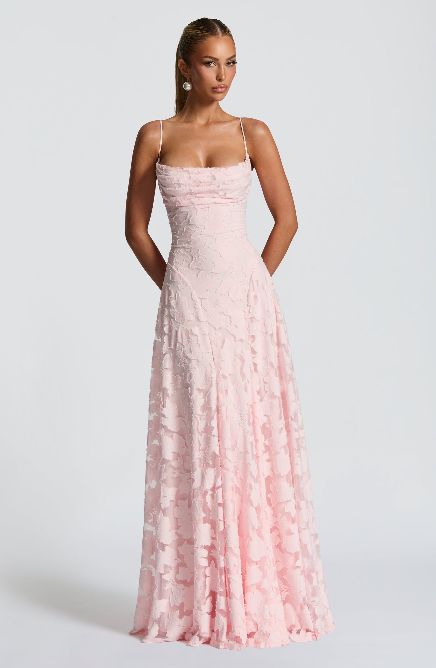 Robe maxi bretelles spaghetti invitée mariage femme