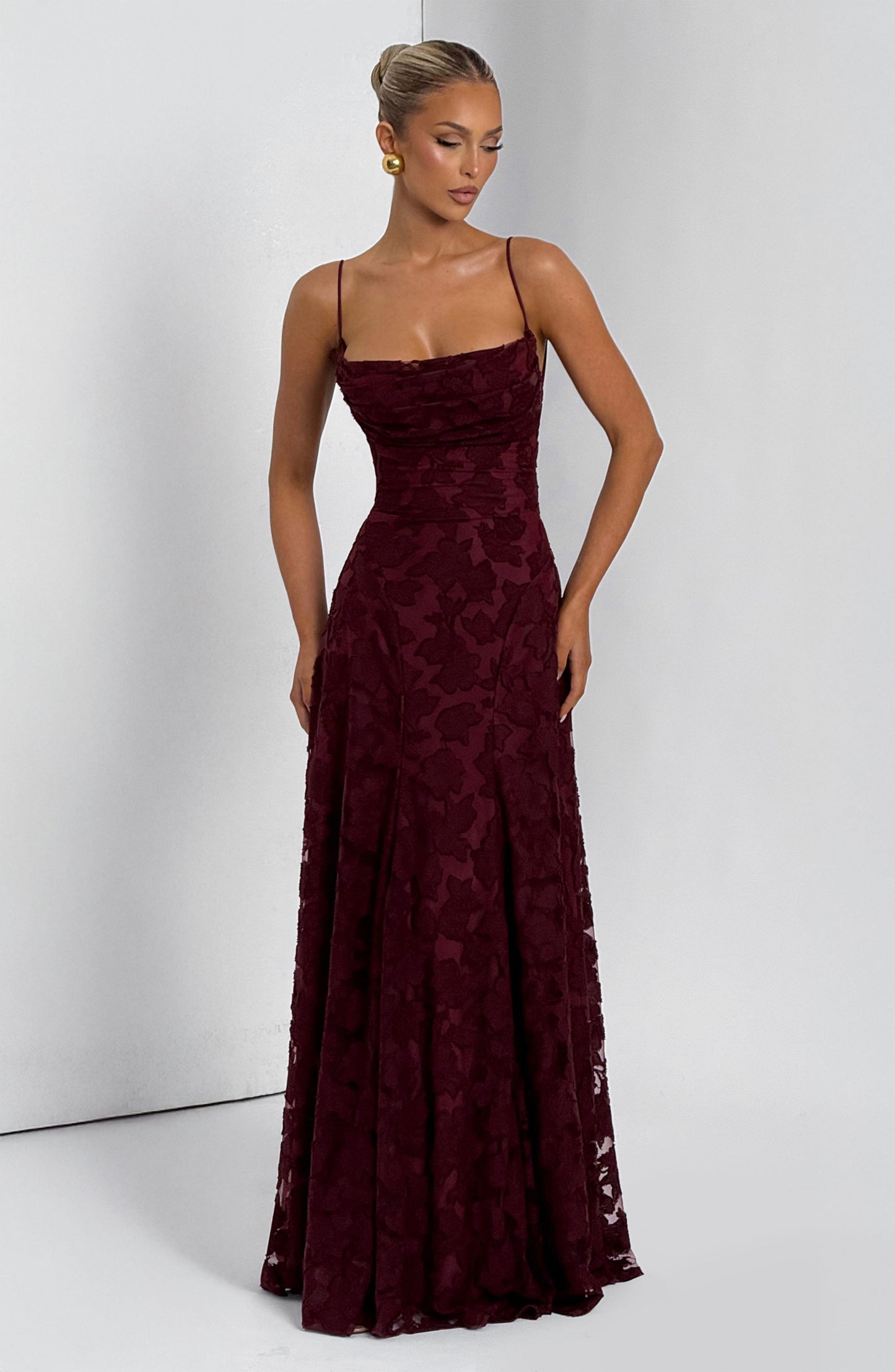 Robe maxi bretelles spaghetti invitée mariage femme