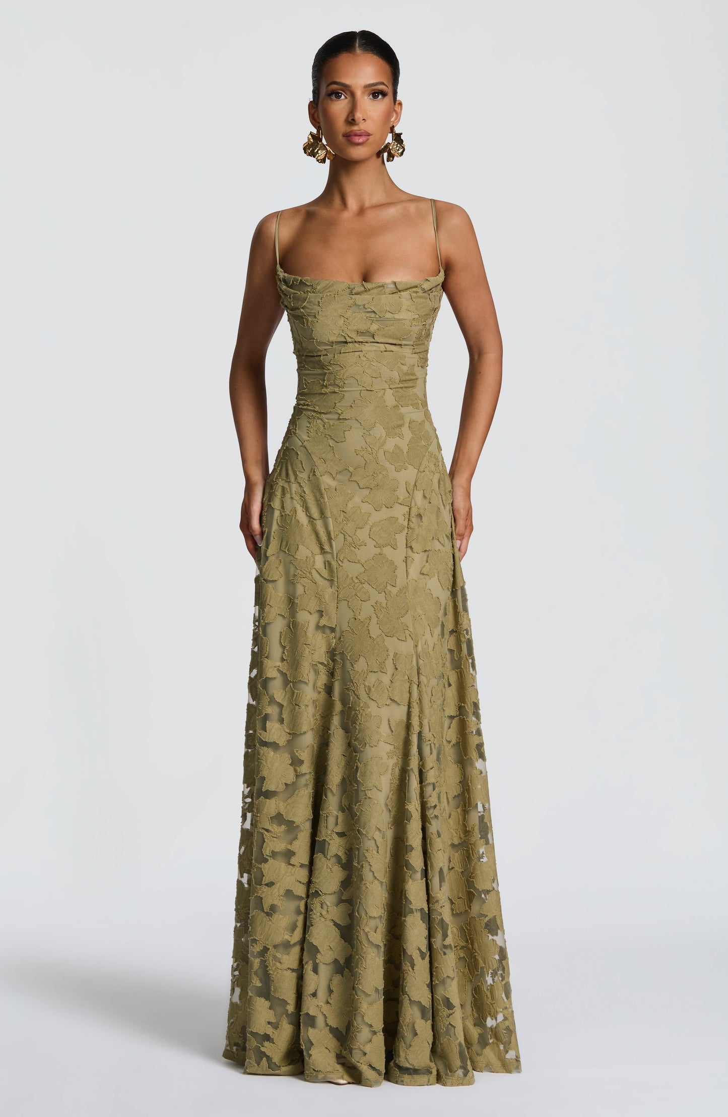 Robe maxi bretelles spaghetti invitée mariage femme