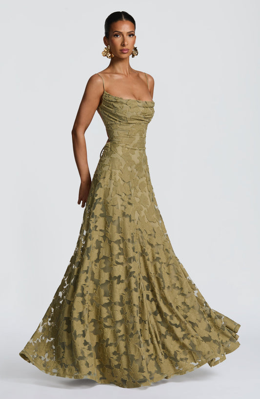 Robe maxi bretelles spaghetti invitée mariage femme