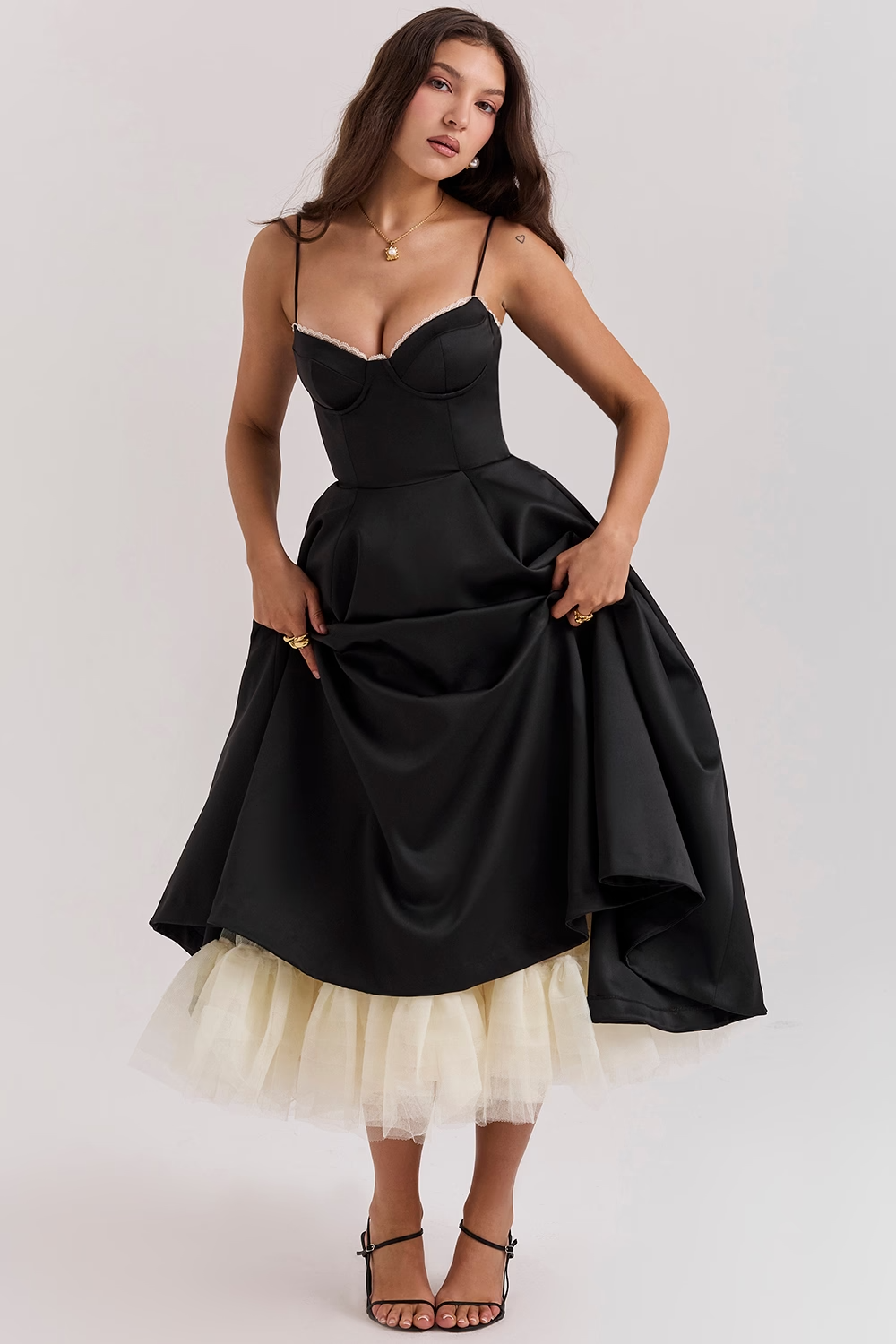 Robe de soirée femme à décolleté cœur | Midi